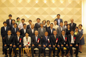 青年部会報告会及び歴代青年部会長との交流会を行いました。