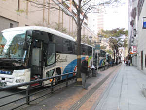 バスの中では税金クイズを行いました