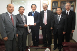 大家衆議院議員へ平成31年度の税制改正要望書を提出