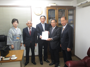 大家衆議院議員へ令和2年度の税制改正要望書を提出
