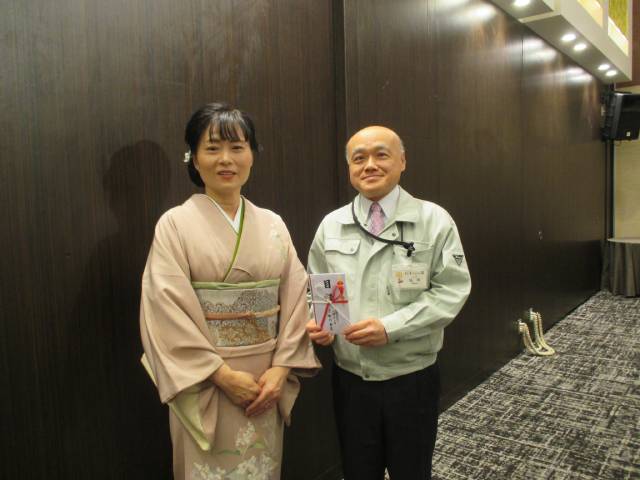 チャリティバザー＆マルシェ収益金寄付贈呈式1