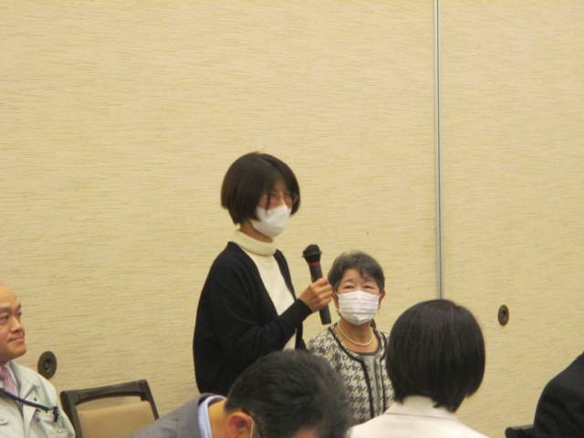 チャリティバザー＆マルシェ収益金寄付贈呈式4